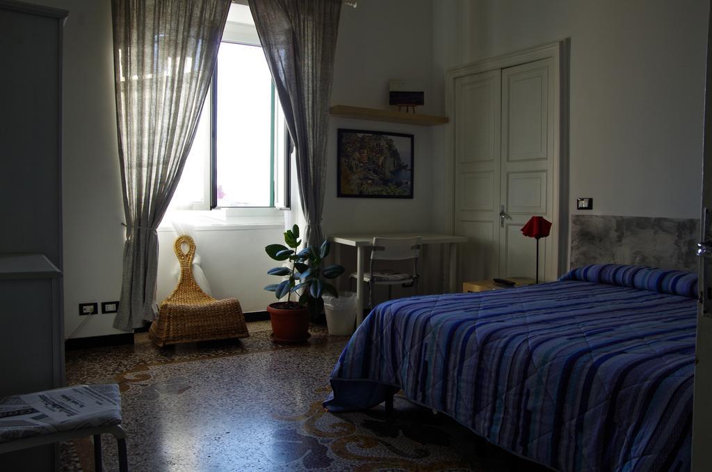 B&B Il Blu Di Genova ห้อง รูปภาพ